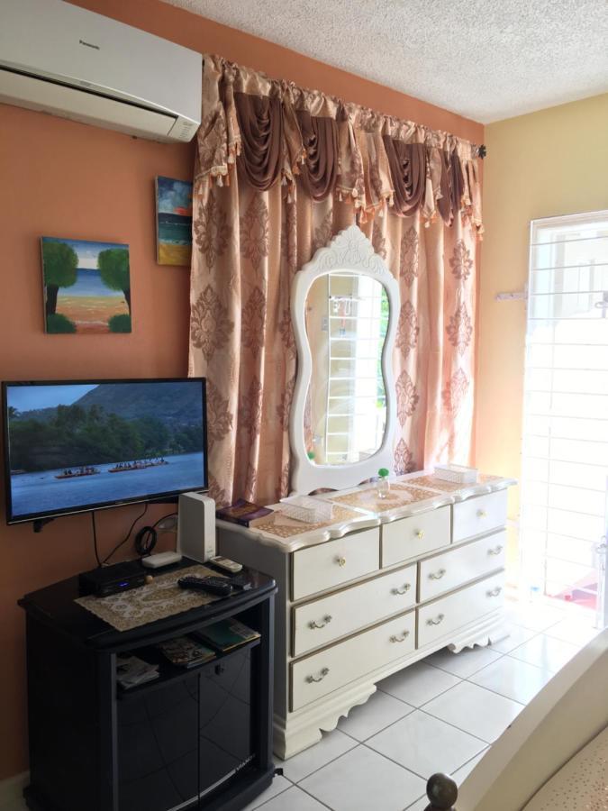 #D1 Castle Studio Wifi King Bed Ocho Rios Jamaica Zewnętrze zdjęcie